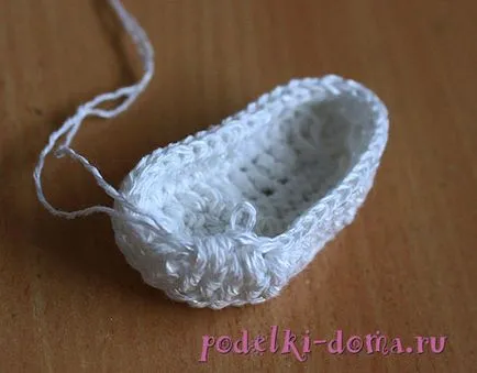 Pantofi pentru păpuși tricotate, o cutie de idei și ateliere (papusa) Pantofi pentru păpuși tricotate, o cutie de idei și ateliere