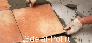 De stabilire gresie cu ghidul lor mâini și video