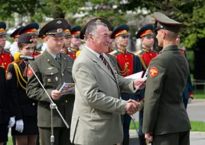 Destituirea din serviciul militar pe bază de contract și pe cont propriu comandă (concediere) Destituirea din serviciul militar pe bază de contract și pe cont propriu comanda