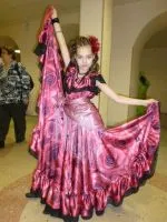 Costum oriental cu propriile lor mâini