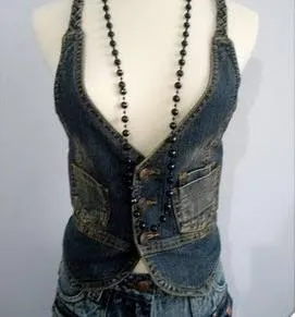 A doua viață a pantaloni preferate sau vesta de blugi vechi