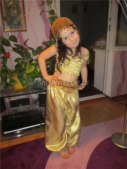 Costum oriental pentru fete de 6 ani (costum) Costum oriental pentru fete de 6 ani