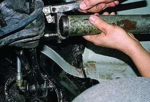 Schimbarea uleiului în cazul unui transfer UAZ automobiliști