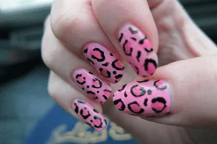 Cifrele de pe unghii leopard