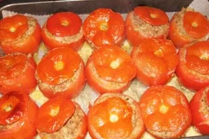 Rosii umplute cu carne tocată