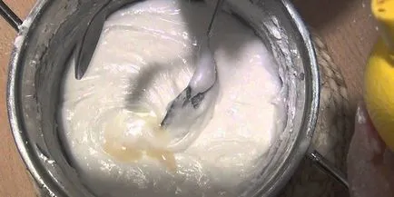 tort mastic cu mâinile tort mastic cu mâinile