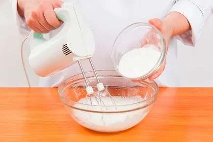 Cum de a decora un tort cu crema Cum de a decora un tort cu crema
