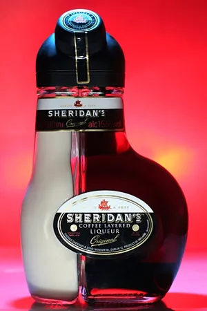 Cum de a bea lichior Sheridan