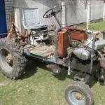 Mâinile lui de motoblock minitractori Mâinile lui de motoblock minitractori