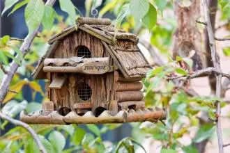 Birdhouse cu desenul lor mâini