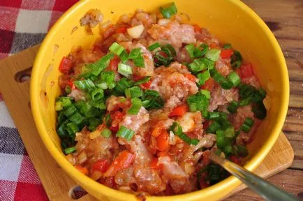 Rosii umplute cu carne tocată Rosii umplute cu carne tocată