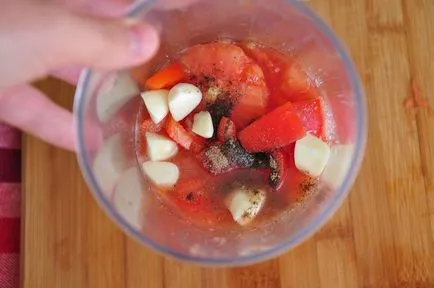 Rosii umplute cu carne tocată Rosii umplute cu carne tocată