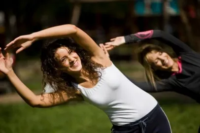 Exerciții să se întindă la domiciliu Exerciții să se întindă la domiciliu