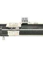 Tie mâinile lui