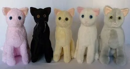 Cat jucărie moale, cu propriile sale mâini