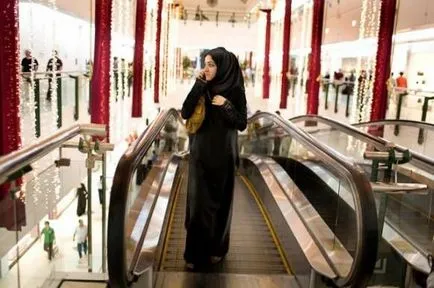 bărbați arabi și femei cum să trăiască o familie obișnuită arab în EAU