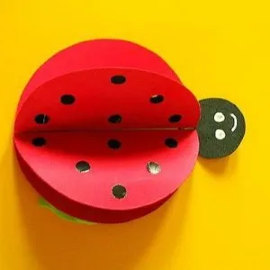 Ladybird din resturi de materiale