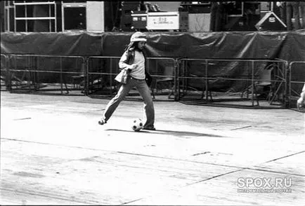 Bob Marley a murit de o dragoste pentru fotbal (tifon) Bob Marley a murit de o dragoste pentru fotbal