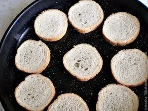 Sandvișuri cu roșii și brânză (roșii și brânză de tip sandwich) Sandwich-uri cu roșii și brânză