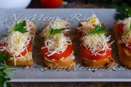 Sandwich-uri cu roșii și usturoi și brânză rețetă cu fotografie (pătrunjel) Sandwich-uri cu roșii și usturoi și brânză rețetă cu o fotografie
