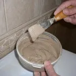 Cum să acopere rosturile dintre gresie în baie (gresie baie sunt sigilate) Cum să acopere rosturile dintre gresie în baie
