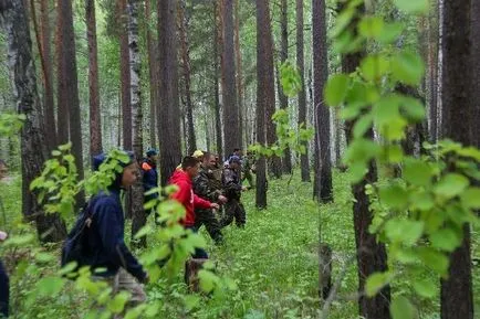 Patru-Dima Peskov a pierdut și rătăcit în pădurea din Ural patru zile, dar s-au găsit-l în viață (nisip) Patru-Dima Peskov a pierdut și rătăcit în pădurea din Ural patru zile, dar s-au găsit-l în viață