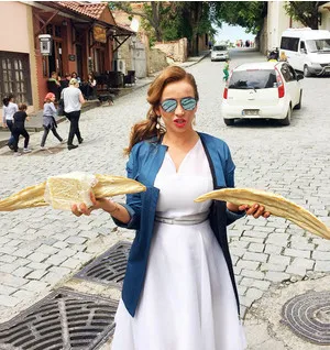 Asta mănâncă o celebritate - zi femeie s