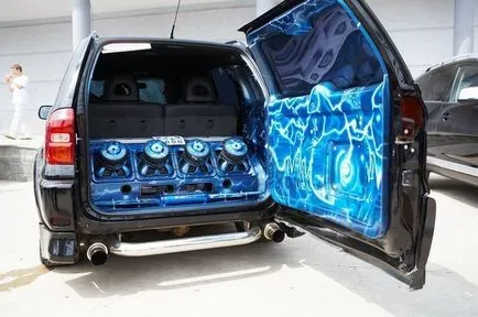 Ce este un sunet auto și modul de a construi corect un sistem audio în mașină