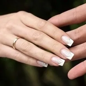 Efectuarea șerlacului manichiura de nunta - fotografie și exemplu de descriere (shellac) Efectuarea șerlacului manichiură Nunta - fotografie și exemplu de descriere