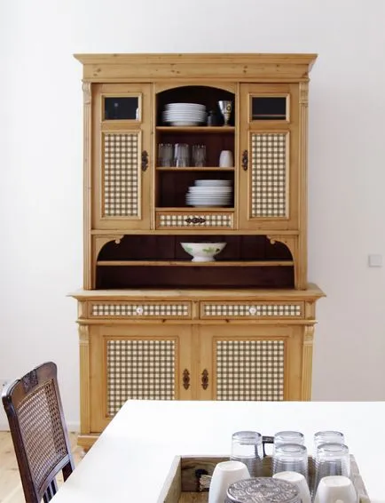 Decorul vechi ușile dulapului COUPE și un propriile mâini cu ajutorul tapet și panouri, idei de design