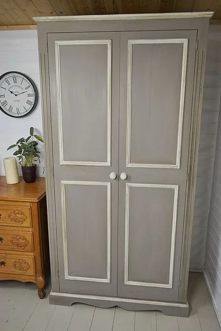 Decorul vechi ușile dulapului COUPE și un propriile mâini cu ajutorul tapet și panouri, idei de design