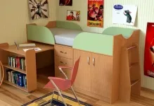 Colțul copiilor într-un apartament studio ca să pună un pat de fotografie, construcții, zonarea pentru