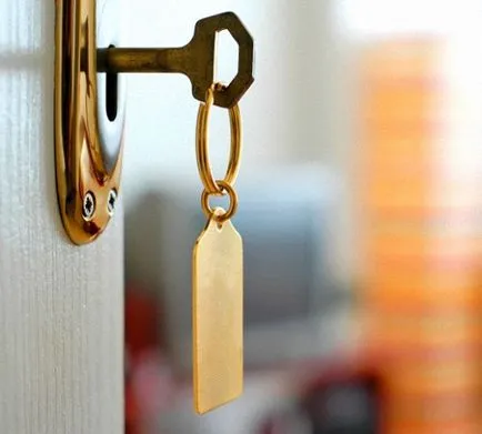 Dezmembrează ușile în apartament cu mâinile sale, portalul de construcție