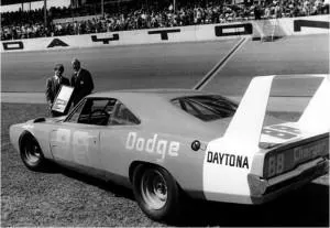 Dodge Charger 1969 daytona - cumpărare, preț, caracteristici, avtobelyavtsev - masini din toate timpurile (caietul de sarcini) Dodge Charger 1969 daytona - cumpărare, preț, caracteristici, avtobelyavtsev - masini din toate timpurile
