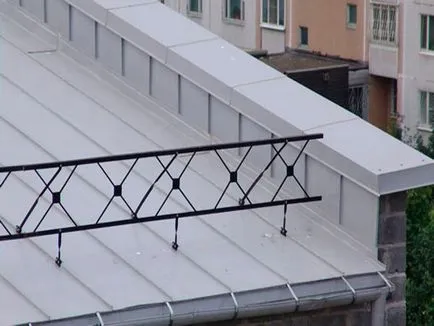 De ce nevoia de parapetul alegerea caracteristicilor elementelor acoperișului, pregătirea și proevdenie instalare