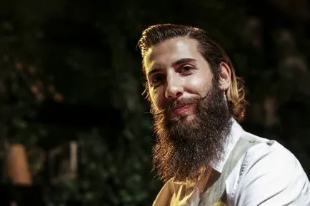 Dacă mustati cresc mai repede decât pentru a face barba