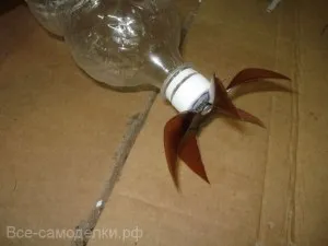 giruetă de sticle din plastic (moară de vânt), toate de casă