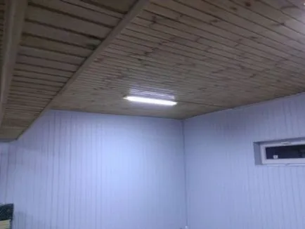 Garaj repara propriile lor mâini, cum se face tavanul, podeaua și amenajărilor interioare, foto-materiale (lor) Garaj repara propriile lor mâini, cum se face tavanul, podeaua și amenajărilor interioare, materiale foto-