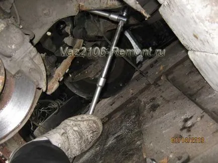 pe instrucțiunile de înlocuire a coloanei de direcție, repararea VAZ-2106
