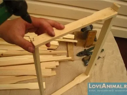 Efectuarea de cadre pentru dimensiunea stupilor, materiale, recomandări, iepuri și iepuri