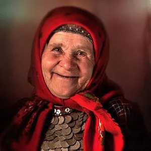 Care sunt poezii dedicate bunicile pe semnificația lor în viața noastră (e) Care sunt poezii dedicate bunicile pe semnificația lor în viața noastră