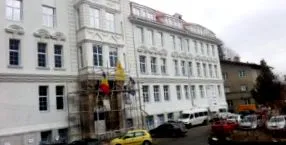 болница