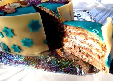 лаура