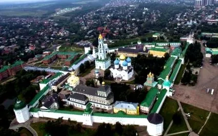 külföldi turisták