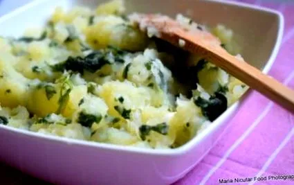 месеци