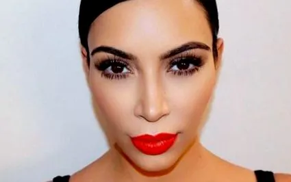nud-bejelentése kardashian