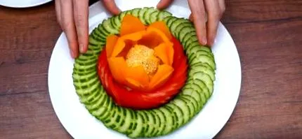 asztalhoz asztalhoz