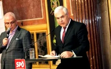 parlamenti román