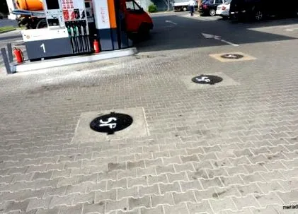 működik