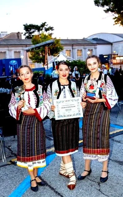 единствен